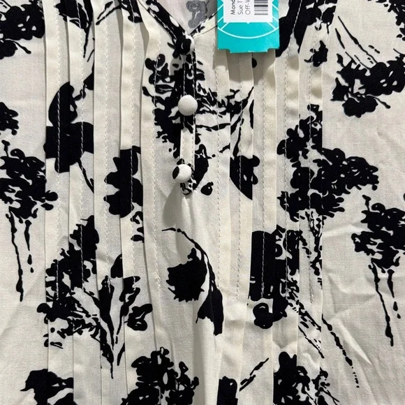 Elegant Black Floral Women's Blouse - Picture 4 of 5